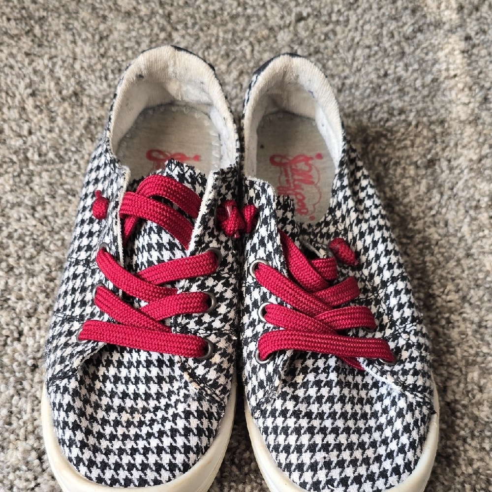 Jellypop Sneakers with Red Laces
